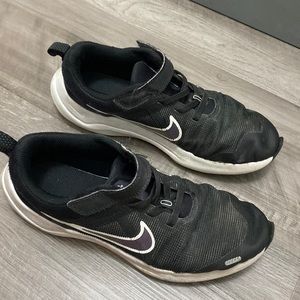 Girls nike sneakers size 3